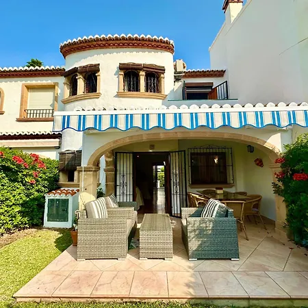 Villa 3 Bedroom House Near The In Javea