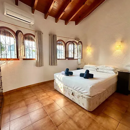3 Bedroom House Near The In Javea *